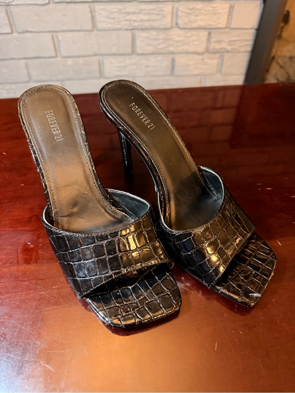 Forever 21 Black Croc Embossed Square Toe Stiletto Mule Heels – Size 8